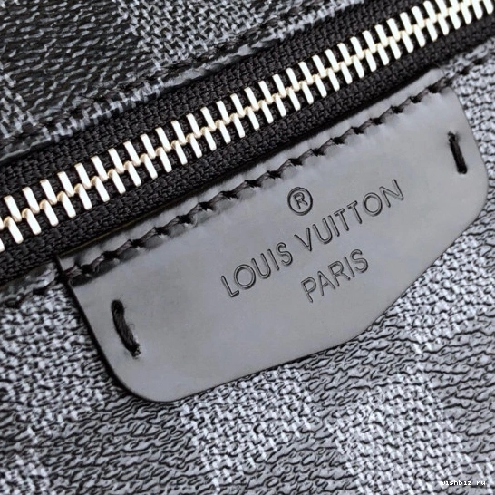 WIS JOSH Vuitton Louis 1202